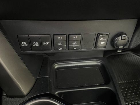 Used 2018 Toyota RAV4 Limited w/ Advanced Technology Package image 39