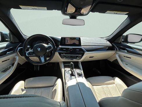 Used 2019 BMW M550i xDrive AWD/4WD image 9