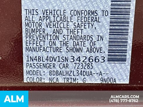 Used 2025 Nissan Altima 2.5 SV FWD image 35