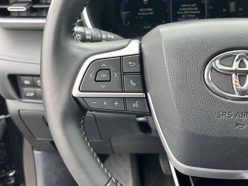 Used 2025 Toyota Highlander XSE AWD/4WD image 21