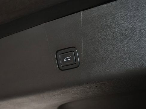 Certified 2023 Chevrolet Traverse RS AWD/4WD image 33