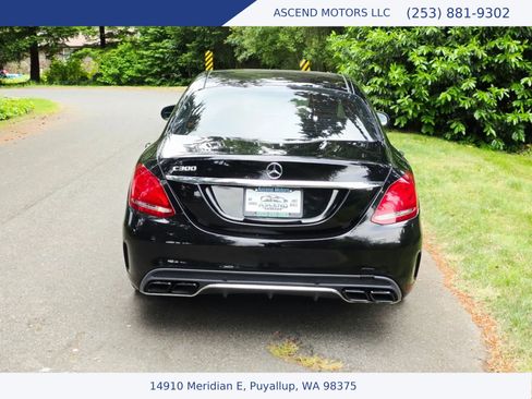 Used 2015 Mercedes-Benz C 300 4MATIC Sedan image 4