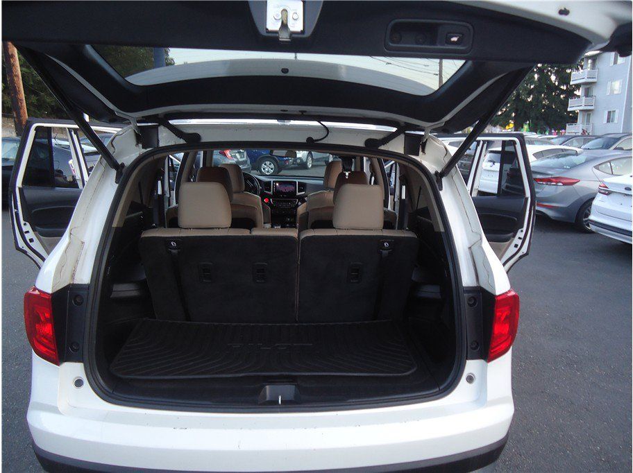 Used 2016 Honda Pilot Elite image 17