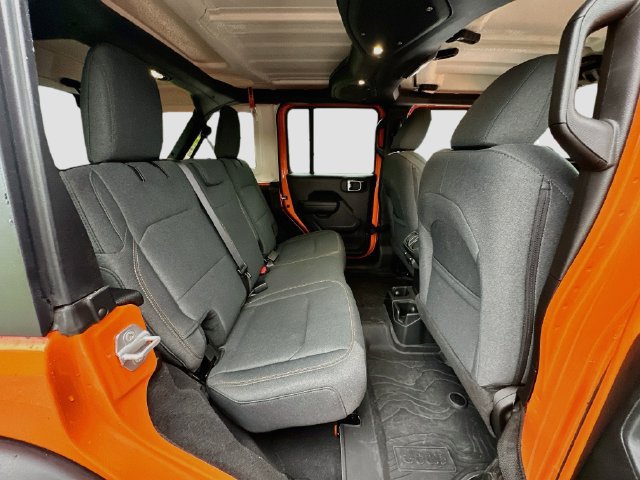 Used 2025 Jeep Wrangler Unlimited Sport AWD/4WD image 27