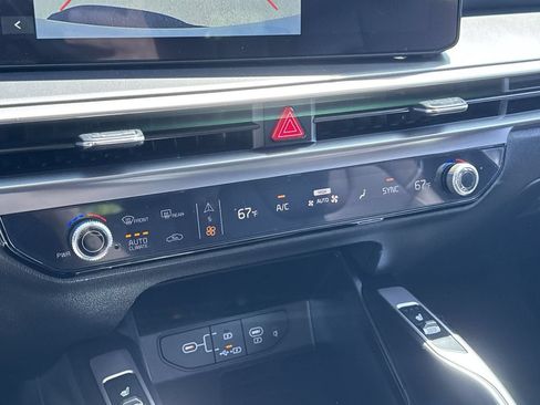 Used 2025 Kia Sorento S AWD/4WD image 23