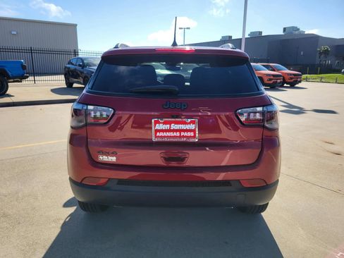 New 2026 Jeep Compass Latitude image 4