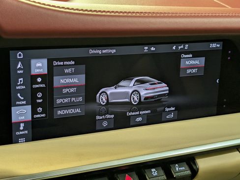 Certified 2021 Porsche 911 Targa 4S Heritage Design image 37