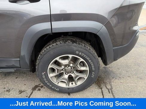 Used 2020 Jeep Cherokee Trailhawk w/ Cold Weather Group AWD/4WD image 6