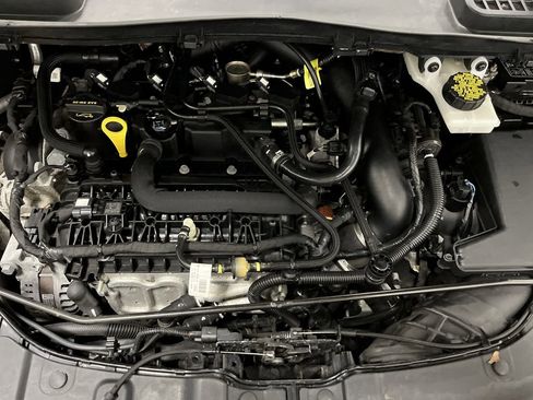 Used 2019 Ford Escape SE image 33