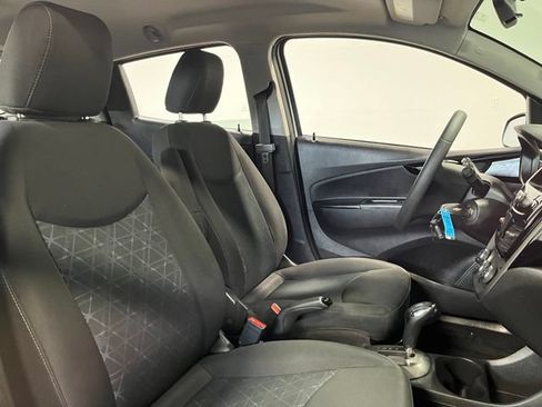 Used 2022 Chevrolet Spark LT FWD image 10