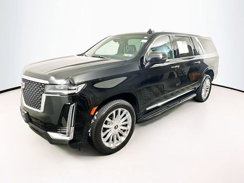 Used 2023 Cadillac Escalade ESV Premium Luxury image 4