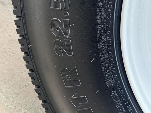 Used 2022 Ford F650 2WD Regular Cab Super Duty image 32