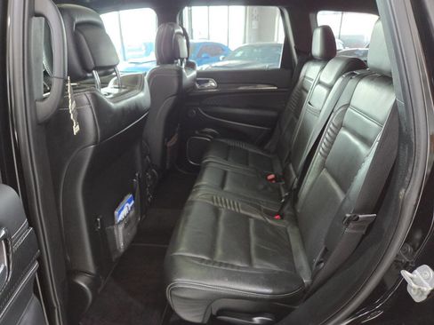 Used 2017 Jeep Grand Cherokee SRT image 21
