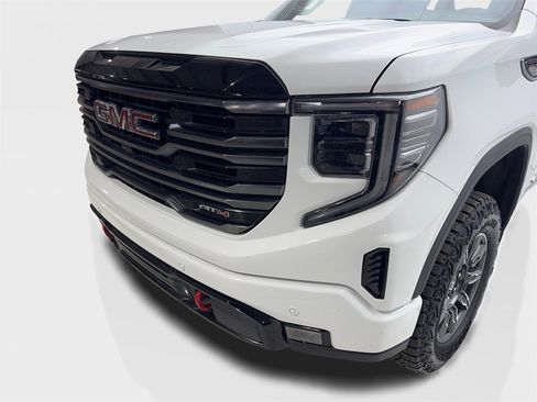 Used 2025 GMC Sierra 1500 AT4 image 16