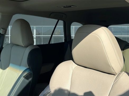 Used 2021 Subaru Outback Limited XT w/ Popular Package #2 image 17