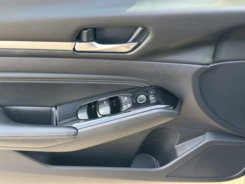 Certified 2020 Nissan Altima 2.5 SV image 19