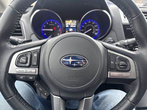 Used 2017 Subaru Outback 3.6R Limited image 24