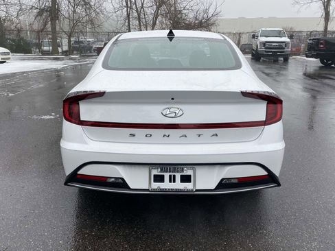 Used 2021 Hyundai Sonata SE w/ Preferred Accessory Package image 6