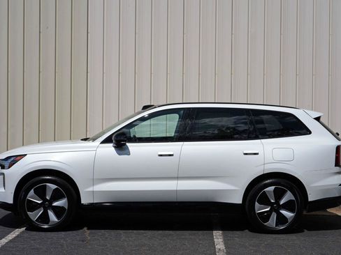 Used 2025 Volvo EX90 Plus AWD/4WD image 49