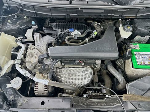 Used 2017 Nissan Rogue SV w/ Sun & Sound Touring Package image 31