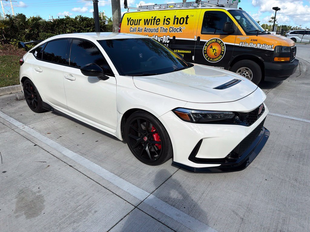 Used 2024 Honda Civic Type R image 2