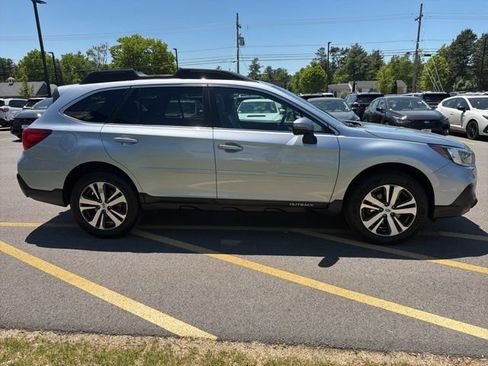 Used 2018 Subaru Outback 2.5i Limited AWD/4WD image 4