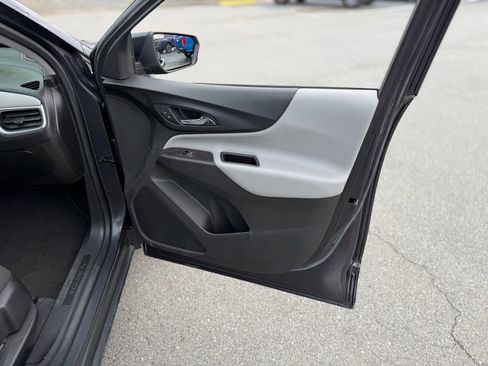 Used 2022 Chevrolet Equinox LT FWD image 29