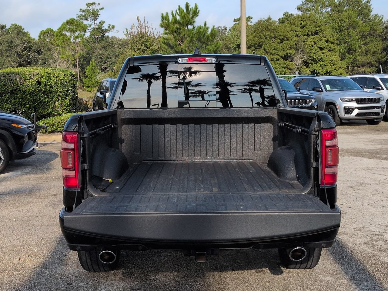 Used 2022 RAM 1500 Laramie w/ Laramie Southwest Edition AWD/4WD image 13