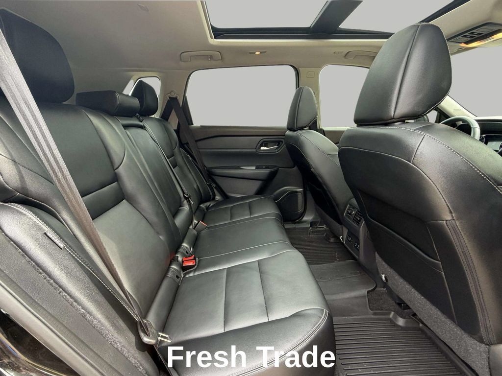 Used 2022 Nissan Rogue SL w/ SL Premium Package FWD image 9