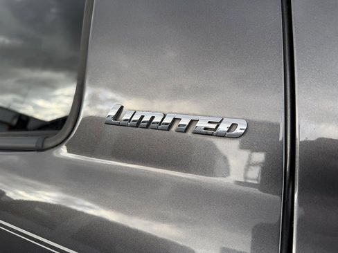 Used 2014 Toyota Tundra Limited image 10