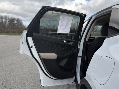 Used 2020 Ford Escape SE FWD image 22