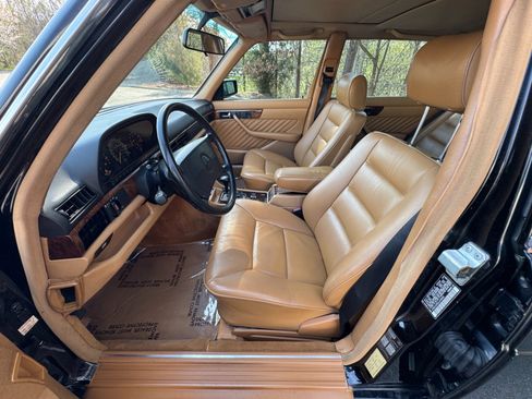 Used 1990 Mercedes-Benz 560 SEL image 26