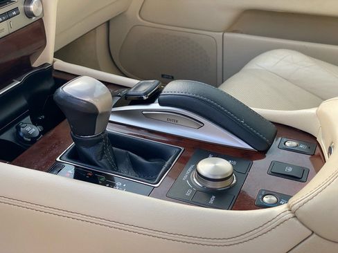 Used 2017 Lexus LS 460 image 38