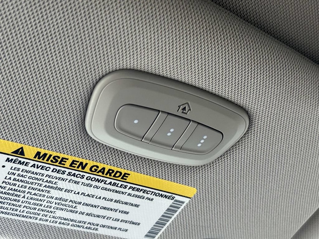 Used 2022 Chrysler Pacifica Touring-L FWD image 31