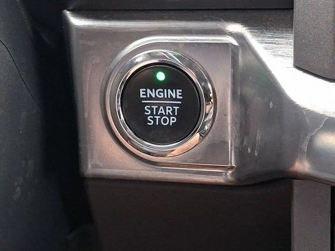 Used 2022 Ford F150 Lariat w/ Equipment Group 502A High AWD/4WD image 25