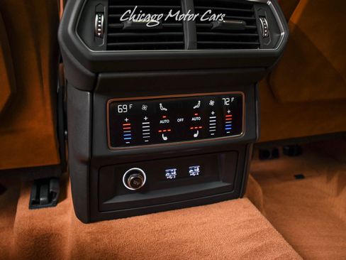 Used 2021 Lamborghini Urus AWD/4WD image 27