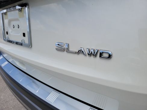 Used 2023 Nissan Rogue SL AWD/4WD image 31