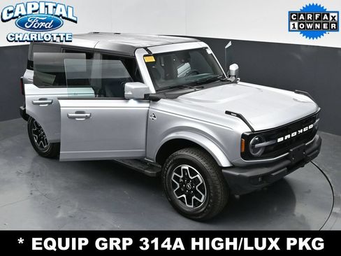 Used 2024 Ford Bronco Outer Banks AWD/4WD image 36