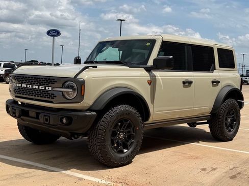 New 2026 Ford Bronco Badlands AWD/4WD image 7