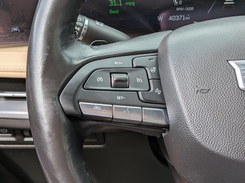 Used 2024 Cadillac XT4 Premium Luxury w/ Cold Weather Package FWD image 25