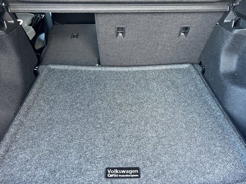 New 2025 Volkswagen ID.4 Pro image 15