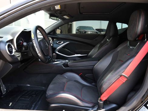 Used 2018 Chevrolet Camaro ZL1 RWD image 4