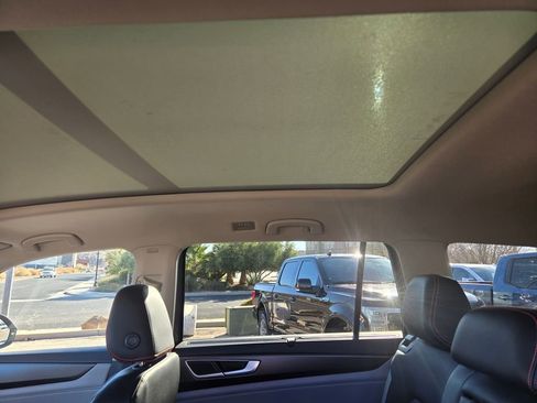 Used 2024 Volkswagen Atlas Peak Edition SE image 28