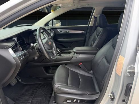 Used 2019 Cadillac XT5 Luxury AWD/4WD image 9