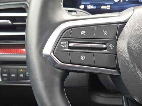 Certified 2025 Chevrolet Traverse Z71 w/ Driver Confidence Package image 26