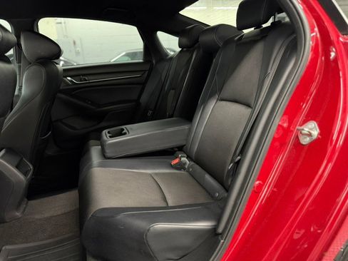 Used 2018 Honda Accord Sport image 29