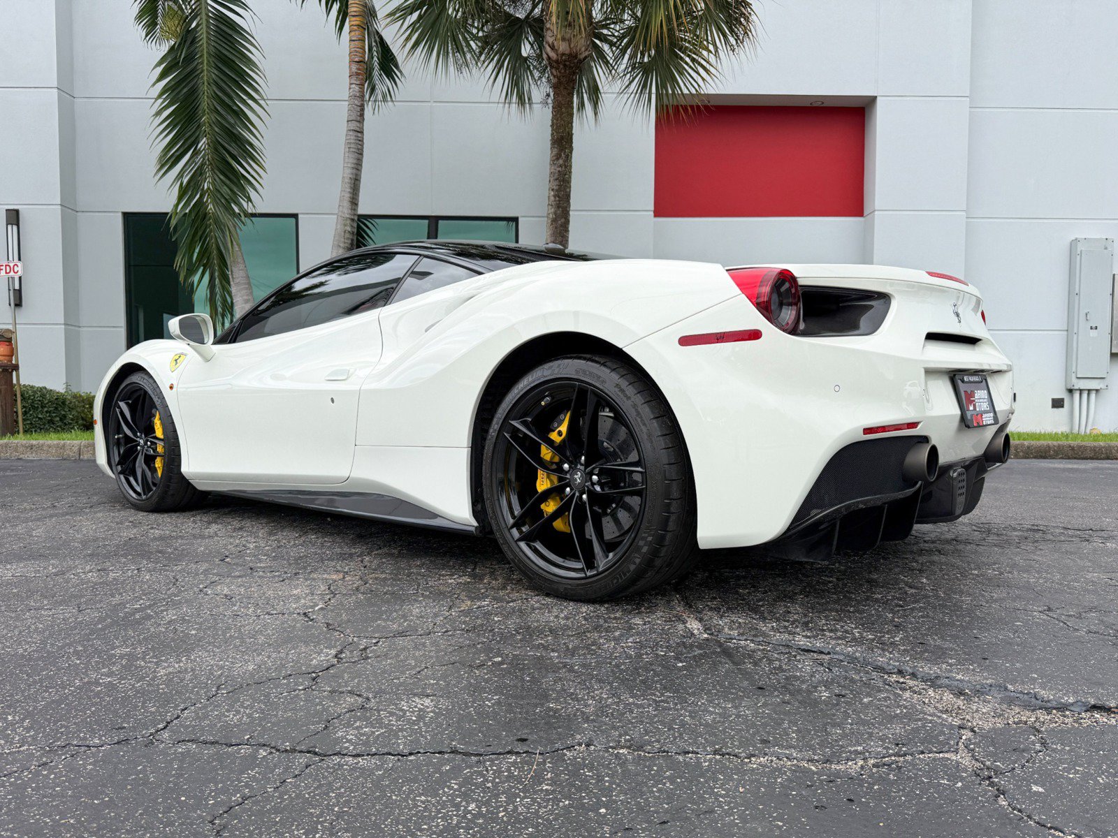 Used 2016 Ferrari 488 GTB RWD image 18