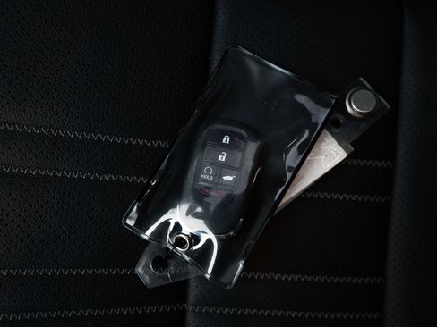 Used 2024 Honda HR-V EX-L image 47