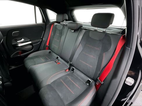 Used 2026 Mercedes-Benz GLA 35 AMG 4MATIC image 17