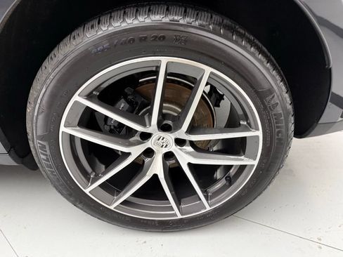 Used 2025 Porsche Macan AWD/4WD image 46